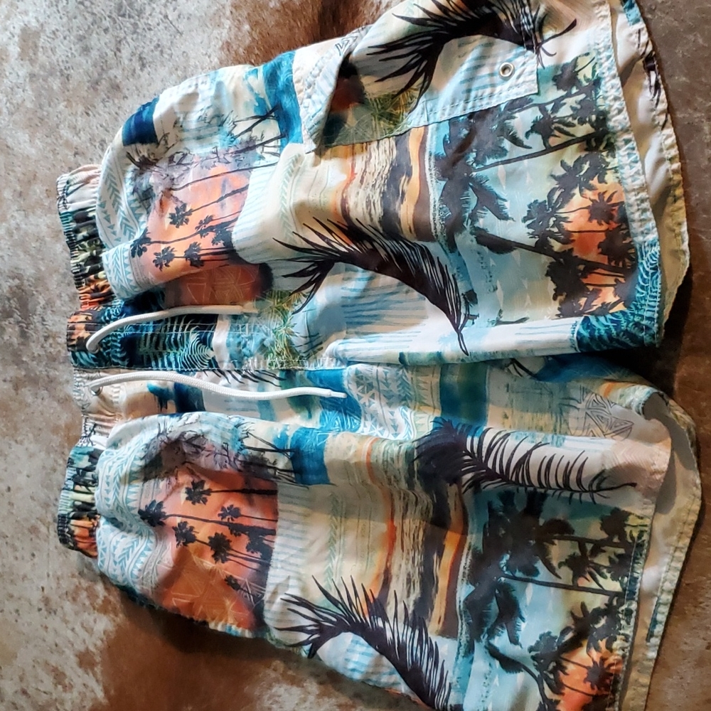 Swim trunks size S